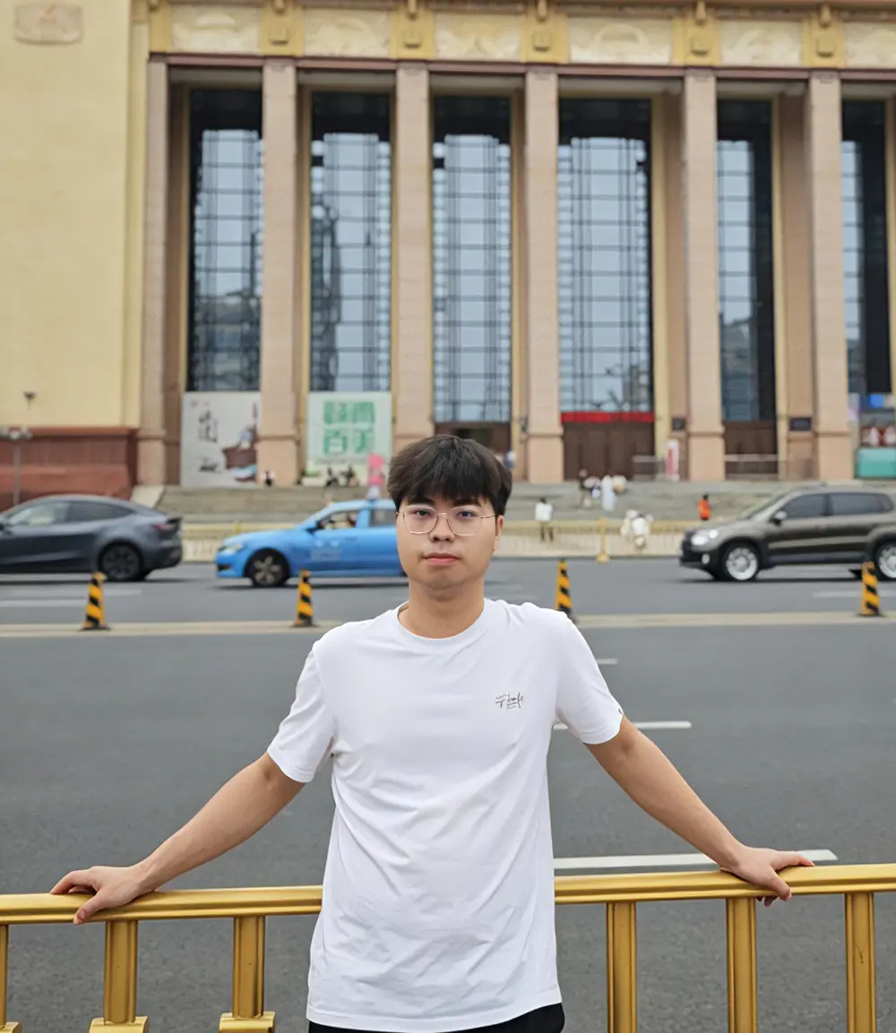 Yiyu Zang